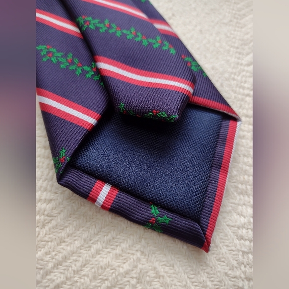 NWT Holiday Tie 'Holly Stripe' Navy 410, Brand New Club Room, Great Gift! - Picture 7 of 7